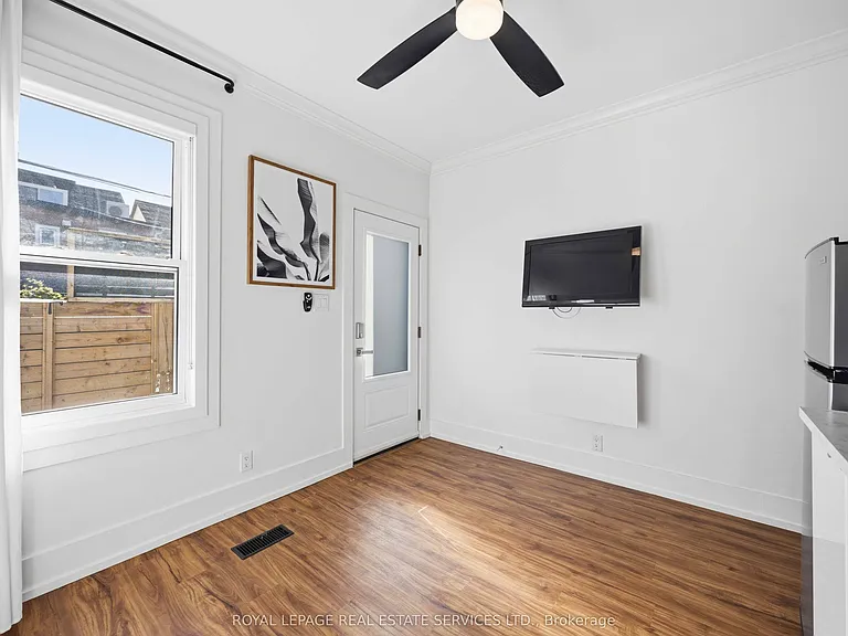 793 Pape Ave #4 — Photo 11