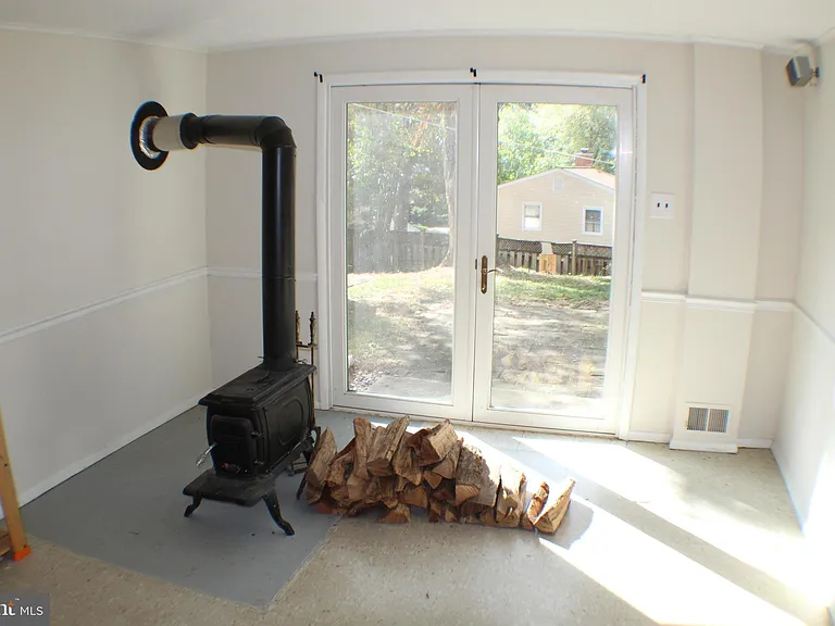 7012 Galgate Dr — Photo 36