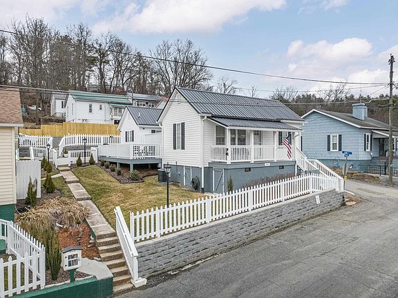 4th image of 305 Grayson St