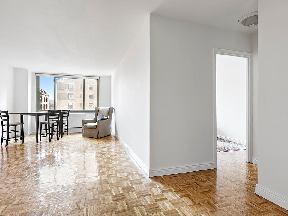 1st image of 30 W 63rd St APT 6R