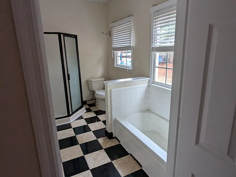 109 Highland Dr — Photo 23