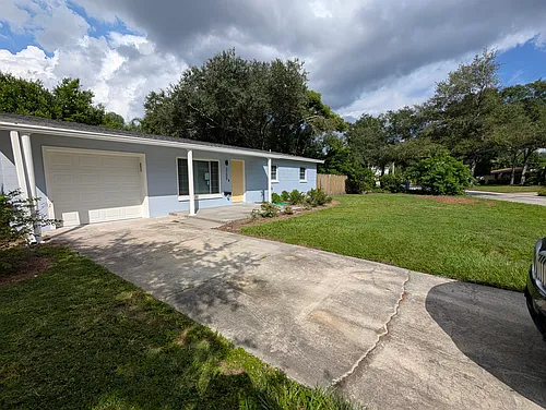 3209 W Leila Ave Photo 1