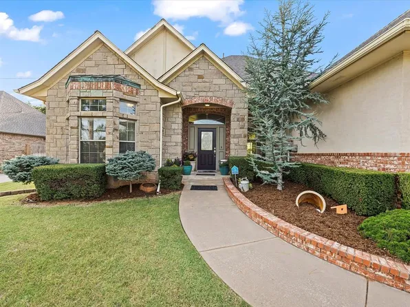 1201 Outabounds Dr, Edmond, OK 73034
