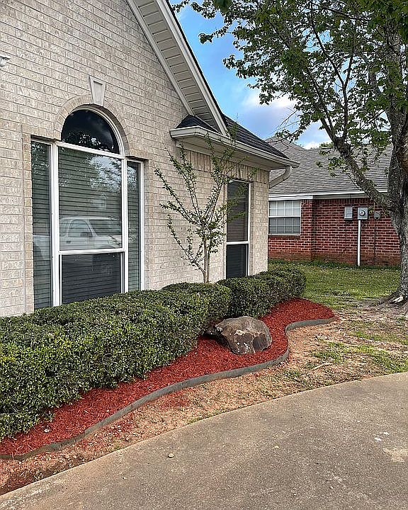 2nd image of 43 Lacey St