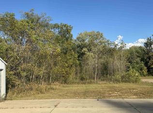 Lincoln St, Mauston, WI 53948