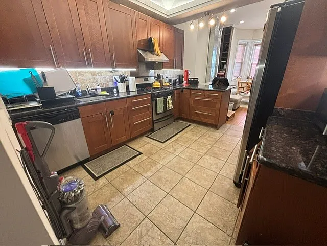 144 N 21st St #1 — Photo 2