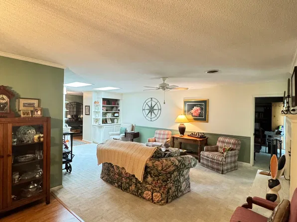148 Knollwood Dr, Southern Pines, NC 28387