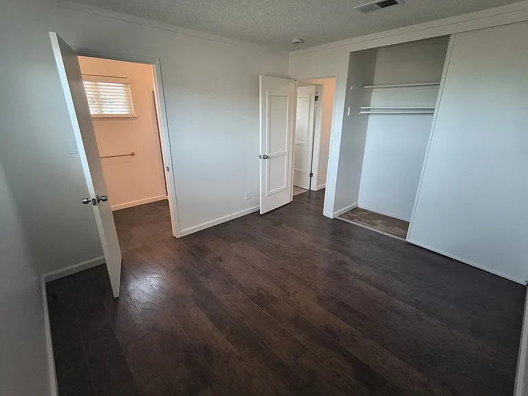 2275 Cypress Ave — Photo 25