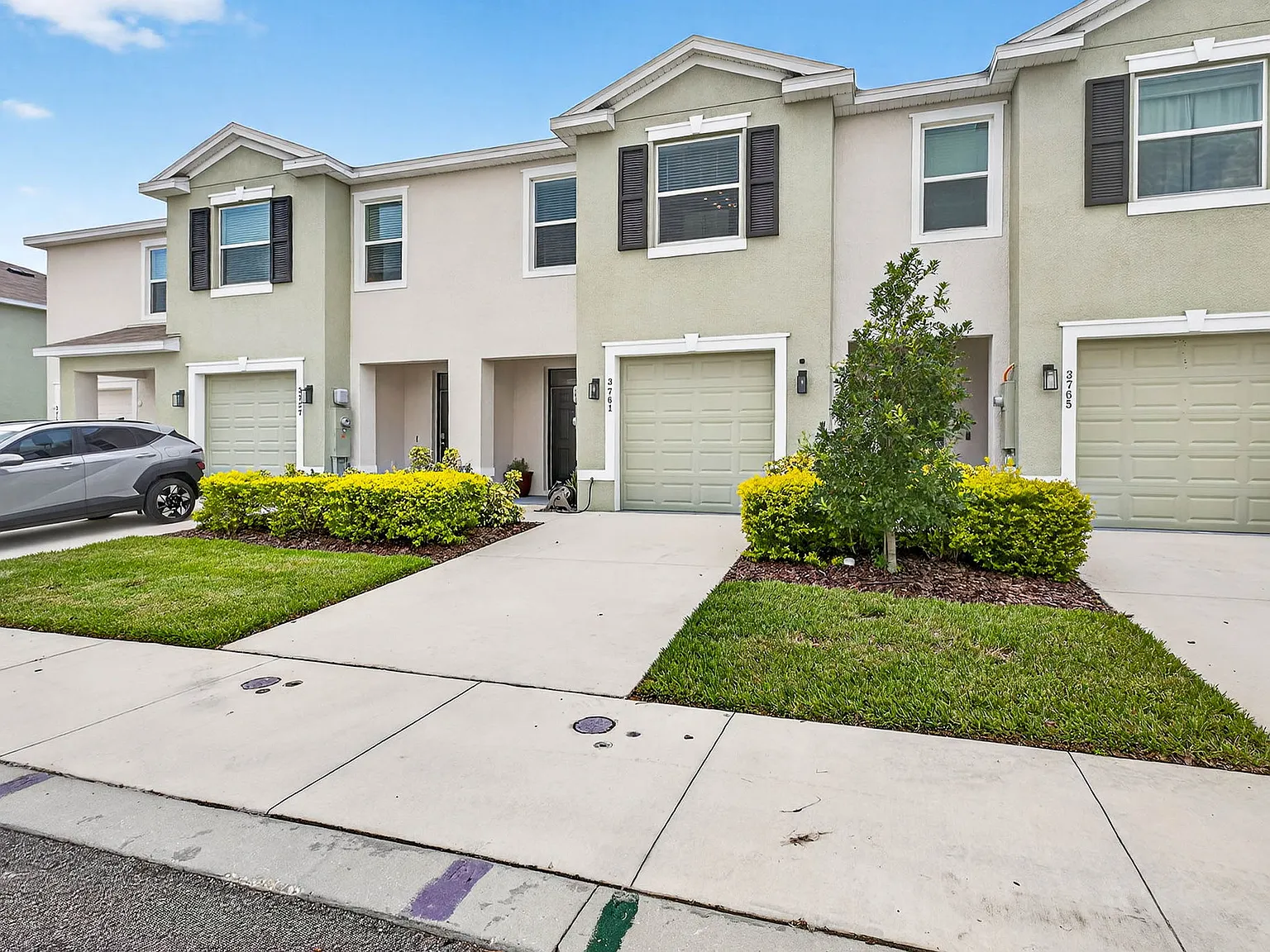 3 bed, 1673 sqft, $2,400 — Photo 3