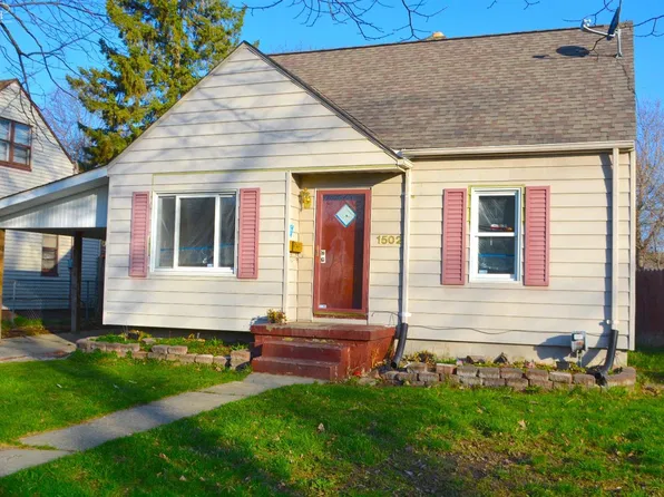 1502 Blueberry Ln, Flint, MI 48507