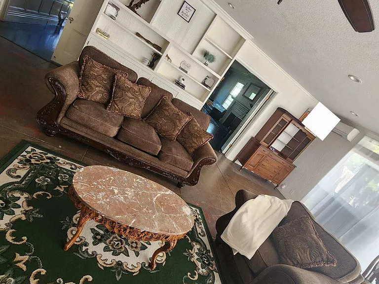 1530 N San Joaquin St — Photo 9