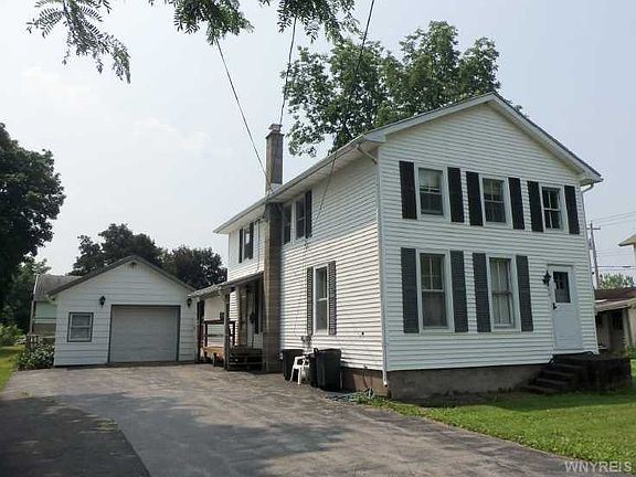 4th image of 366 W Park St