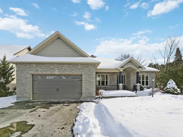 84 Chanonhouse Dr, Ottawa, ON K0A 2Z0