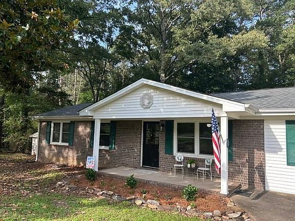2nd image of 131 Berry Rd
