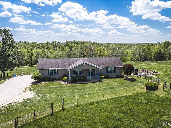 5th image of 1560 Hinson Ln