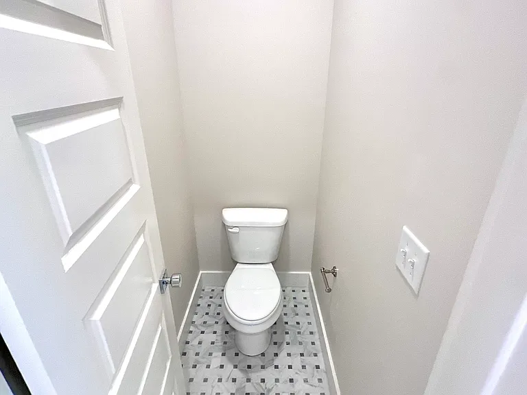 615 Waco Dr #B — Photo 24