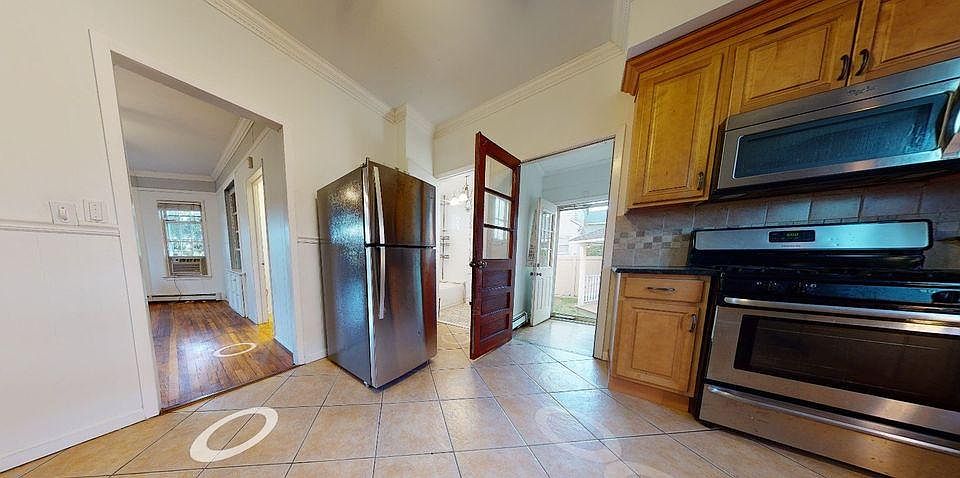 1st image of 707 Conklin St APT 1