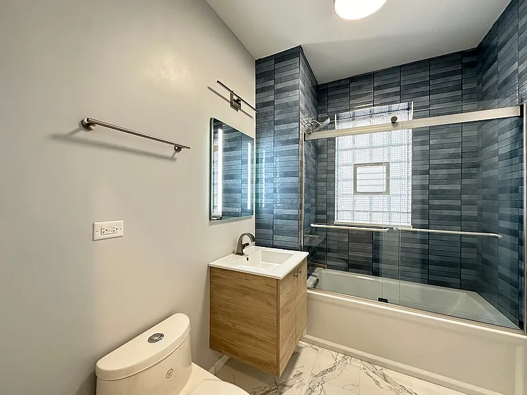 2115 N Spaulding Ave #3 — Photo 18