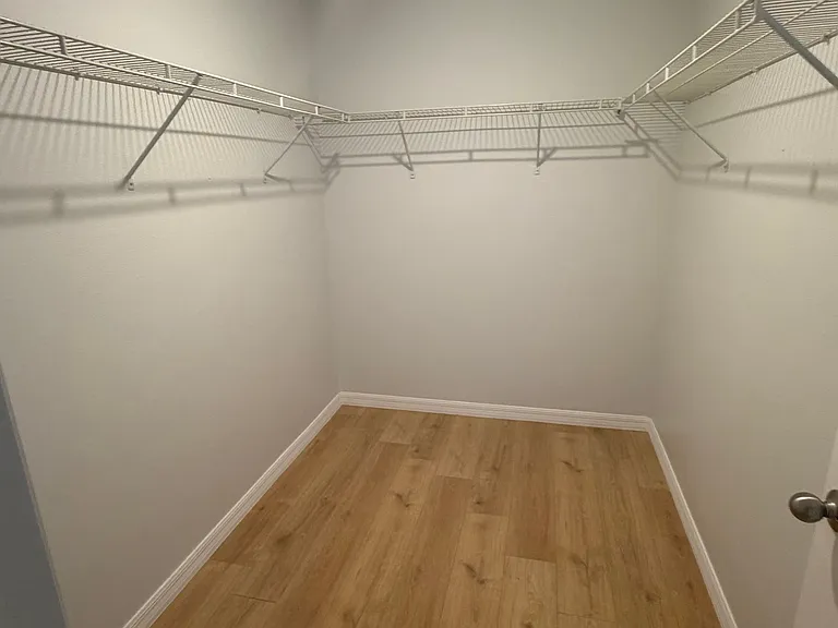 386 Madison Dr #MAIN — Photo 10