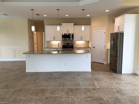 4th image of 2721 SW 36th Ln