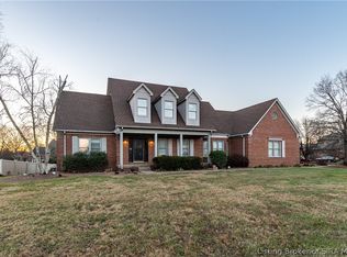1523 Quail Ridge Trl, New Albany, IN 47150