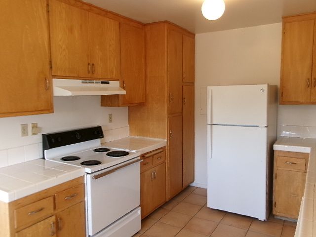 1st image of 401 E Victoria St APT 5