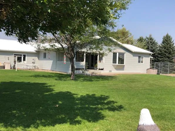 525 Collins Ave W, Geraldine, MT 59446