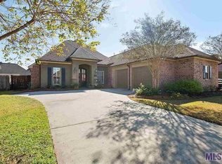 9027 Foxgate Dr, Baton Rouge, LA 70809