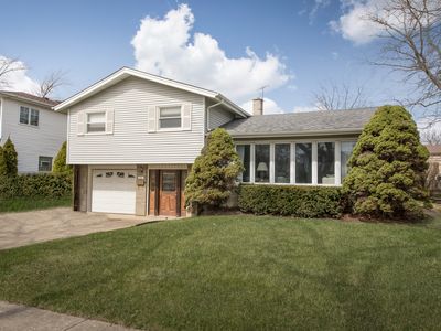 714 Polynesian Dr, Des Plaines, IL, 60016