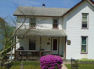 33 Birkett St, Carbondale, PA 18407