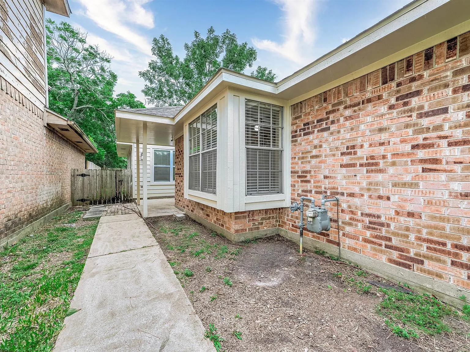 3 bed, 2.0 bath, 1142 sqft, $1,795 — Photo 4