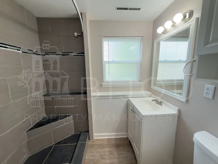 2224 Cooper Ave — Photo 4