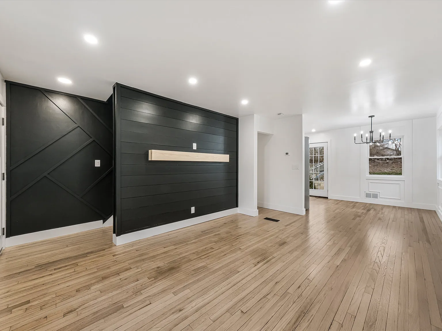 2 bed, 1264 sqft, $2,950 — Photo 4