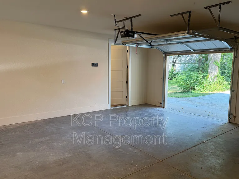 1813 Garland Ave #2 — Photo 13