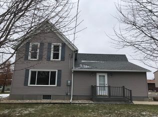 704 W Santee St, Sublette, IL 61367