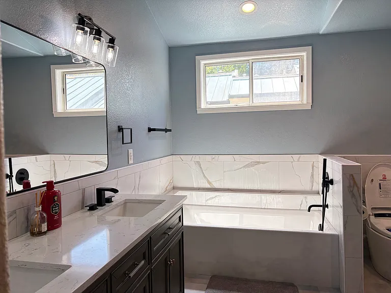 414 Galleria Dr #4 — Photo 37