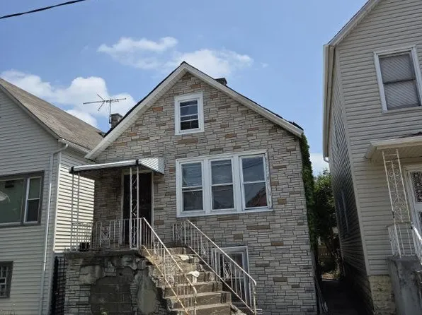 8227 S Commercial Ave, Chicago, IL 60617