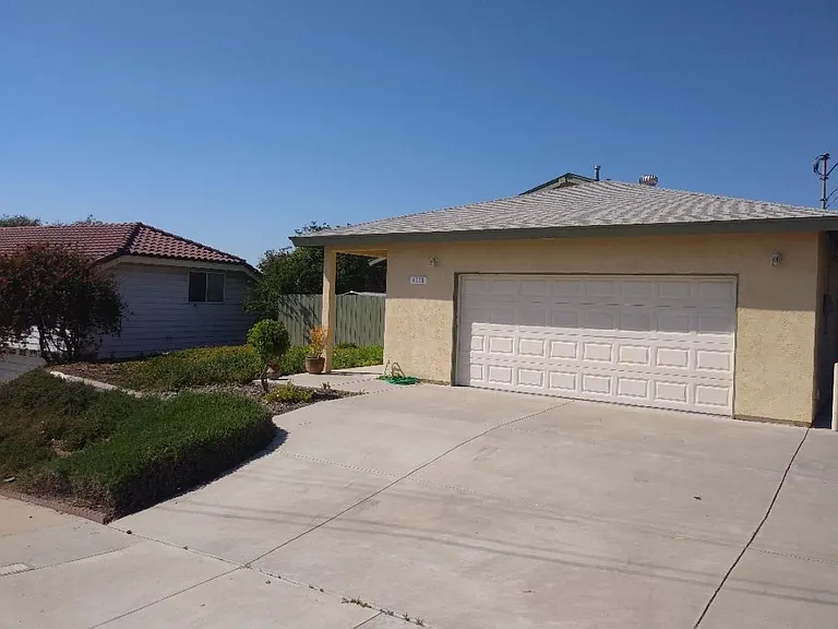 Hurley Dr — Photo 1