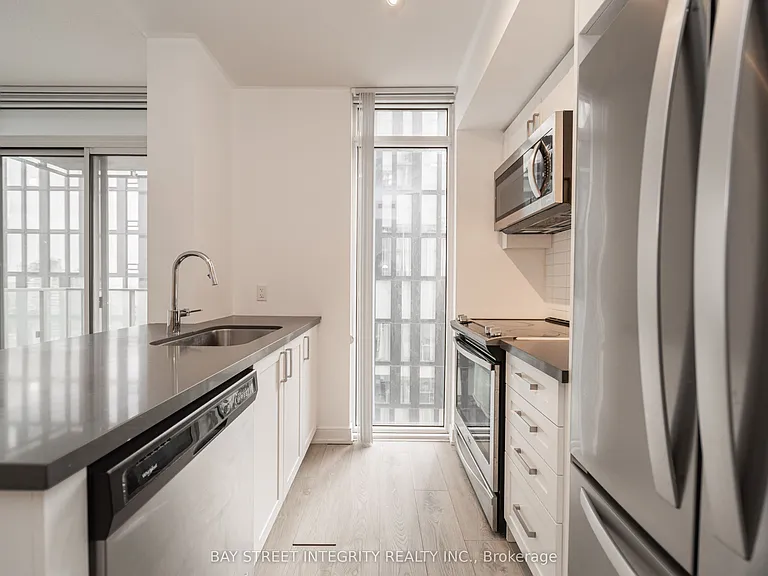 50 Wellesley St E #2801 — Photo 14