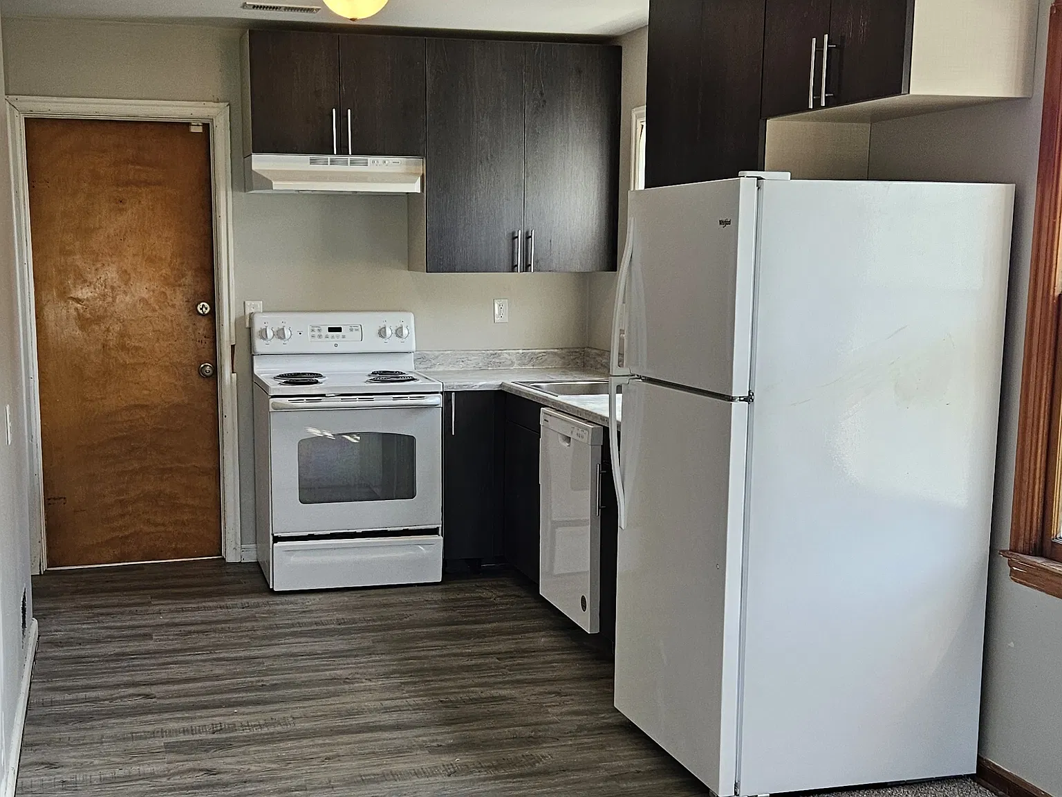 2 bed, 850 sqft, $1,095 — Photo 4