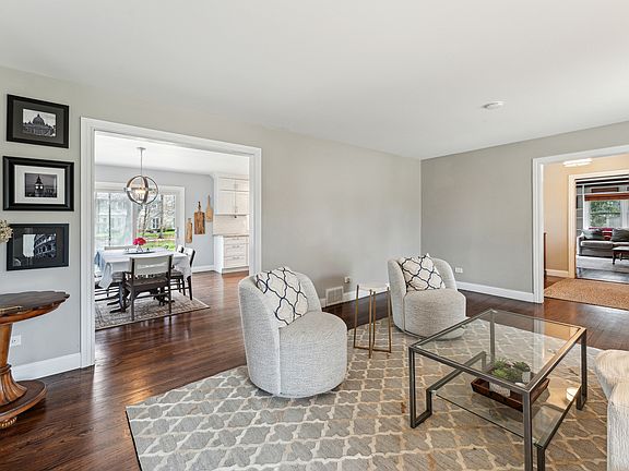 2nd image of 1465 Northwoods Cir