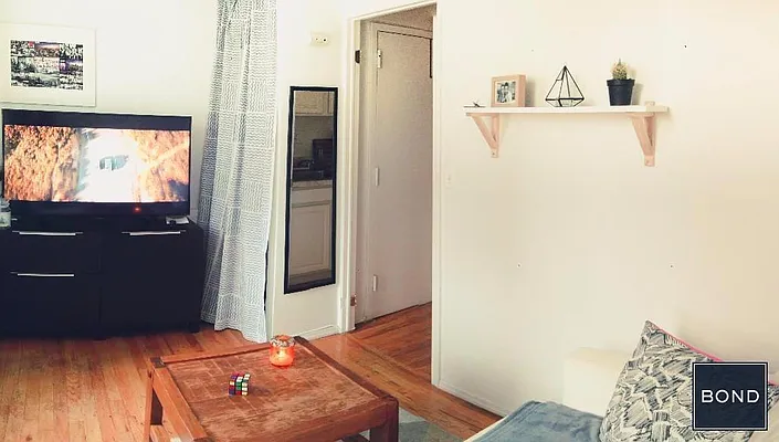 Rented by Bond New York | media 8