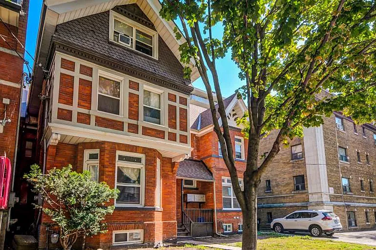 7 Homewood Ave — Photo 1