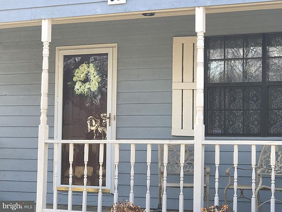 4th image of 93 Devonne Dr