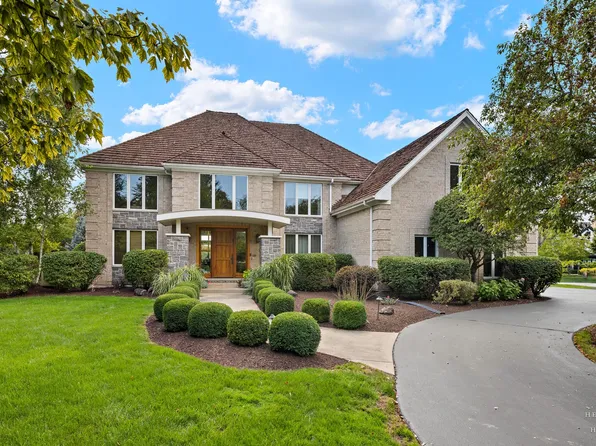 5255 Danbury Ct, Long Grove, IL 60047