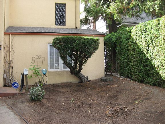 3rd image of 1508 W Yakima Ave