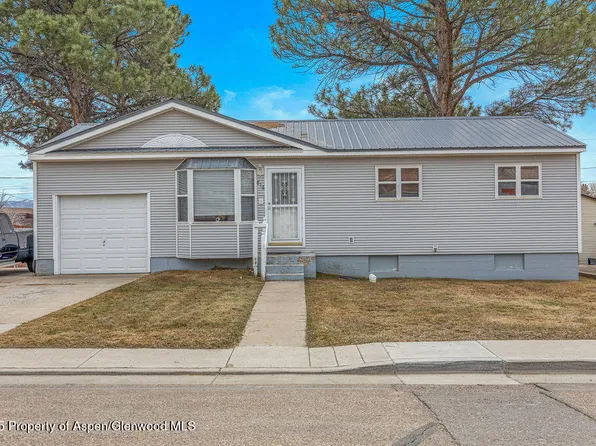 816 W 8th Dr, Craig, CO 81625