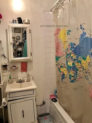 Rented by City Heights Realty | media 14