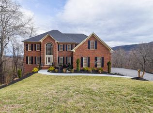 7741 Autumn Park Dr, Roanoke, VA 24018
