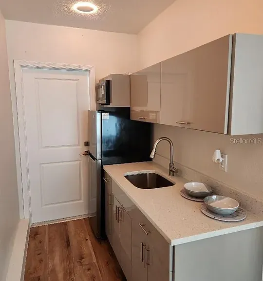 7218 Mandarin Dr — Photo 15